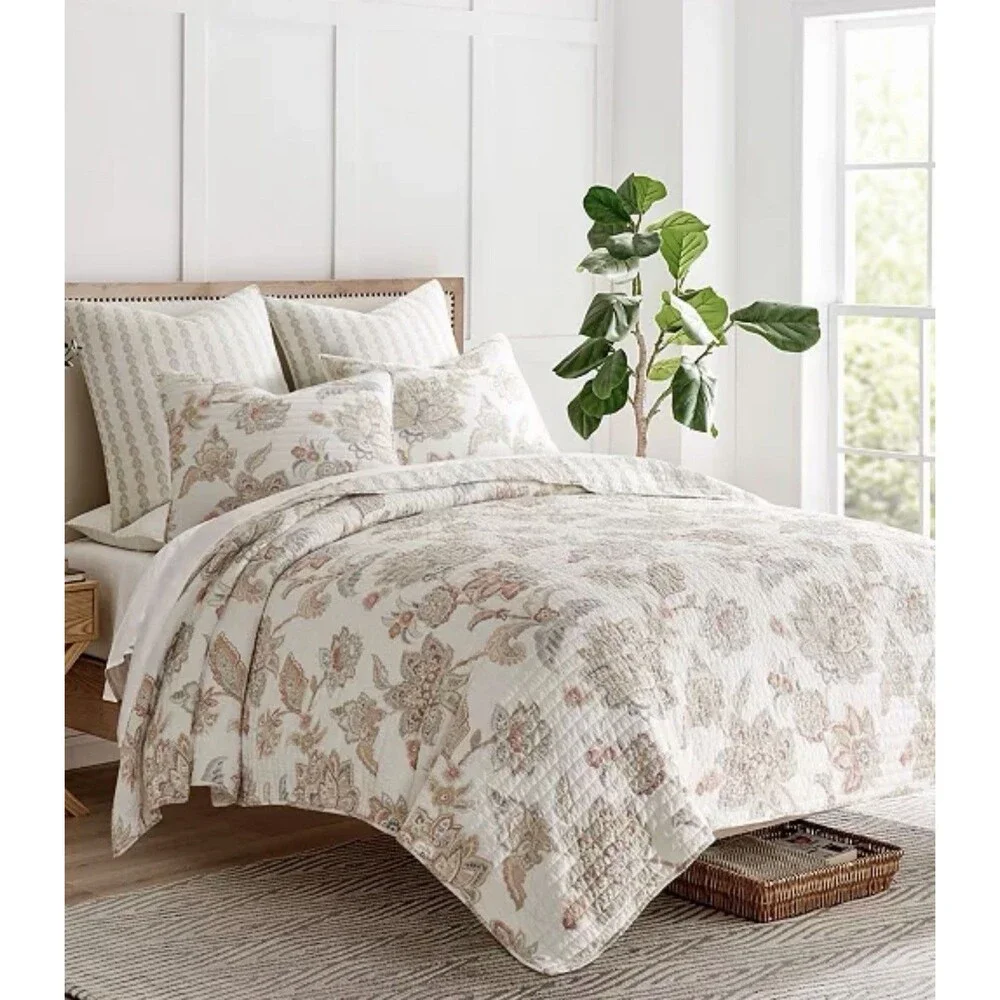 Levtex Home Selesta Reversible Quilt Set Full Queen Floral  New $269.99 Retail